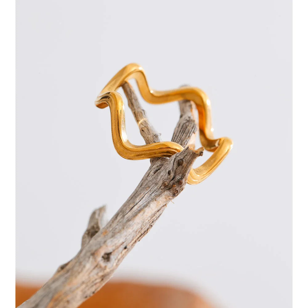Wavy Ring